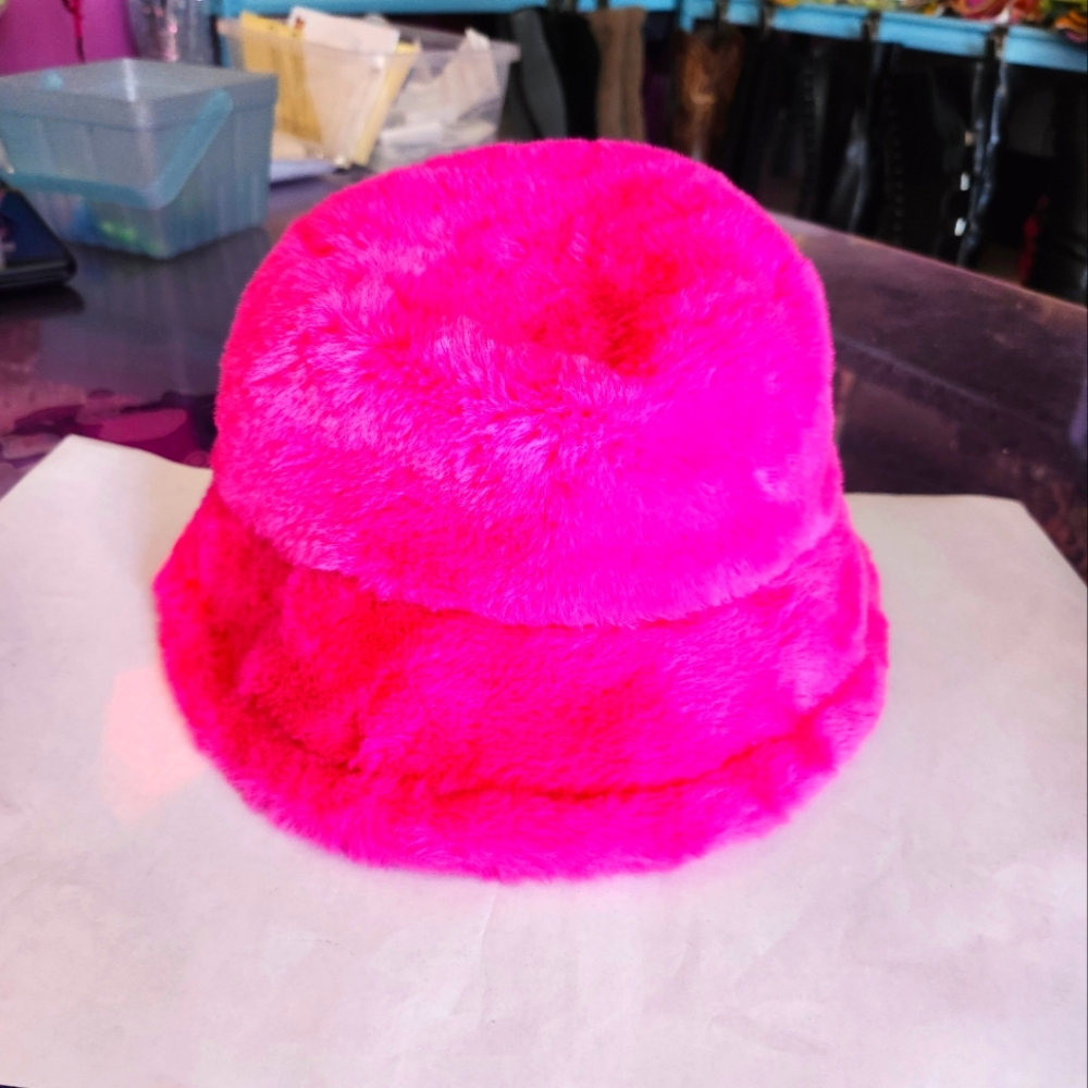 Furry bucket hat
